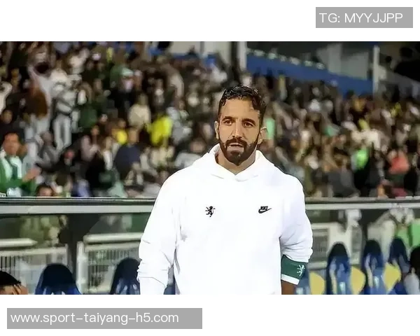 费迪南德批评阿莫林战术调整如同轮盘赌难以持久