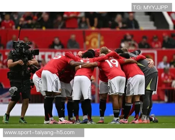 费迪南德称赞拉门斯稳定表现提升全队信心助力战胜桑德兰 费迪南德称赞拉门斯稳定表现提升全队信心助力战胜桑德兰